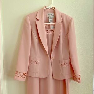 Maxi sleeveless dress with matching blazer